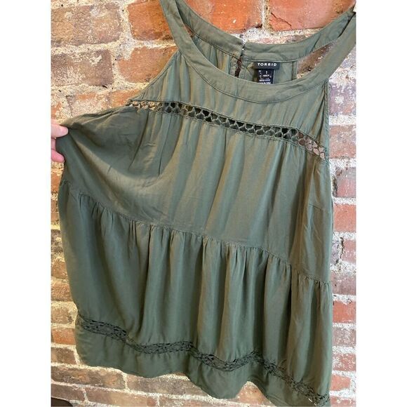TORRID Green Tank With Lace Trim Women’s Plus Size 1 (16-18) - Picture 1 of 6
